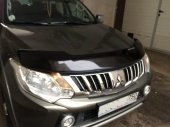 Дефлектор капота (оригинал) Mitsubishi L200 с 2015-