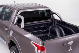 Защитная дуга в кузов 76 мм. (оригинал) Mitsubishi L200 с 2015-