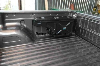 Поворотный бокс в кузов пикапа Mitsubishi L200 с 2015-