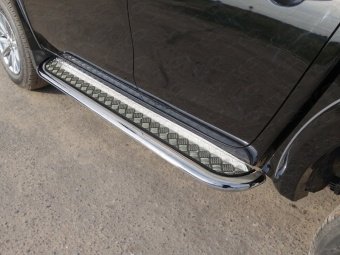 Пороги с площадкой 75х42 мм Mitsubishi L200 с 2015-
