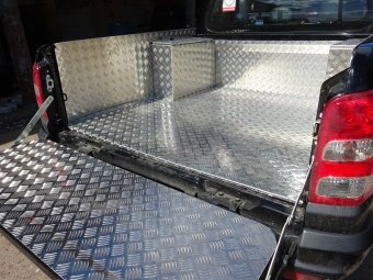Вкладыш в кузов алюминиевый Mitsubishi L200 с 2015-